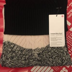 Lululemon Twisted Bliss Scarf
